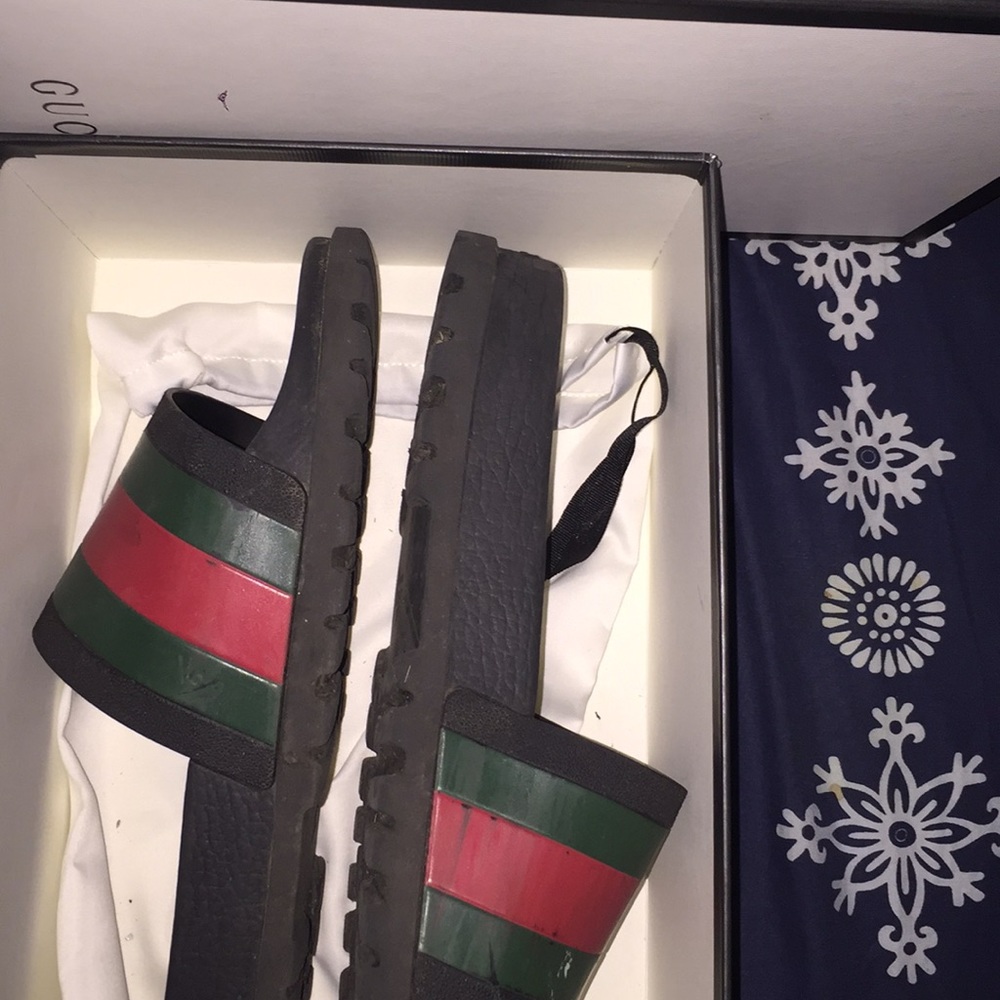 Gucci flips flops - Picture 4 of 4